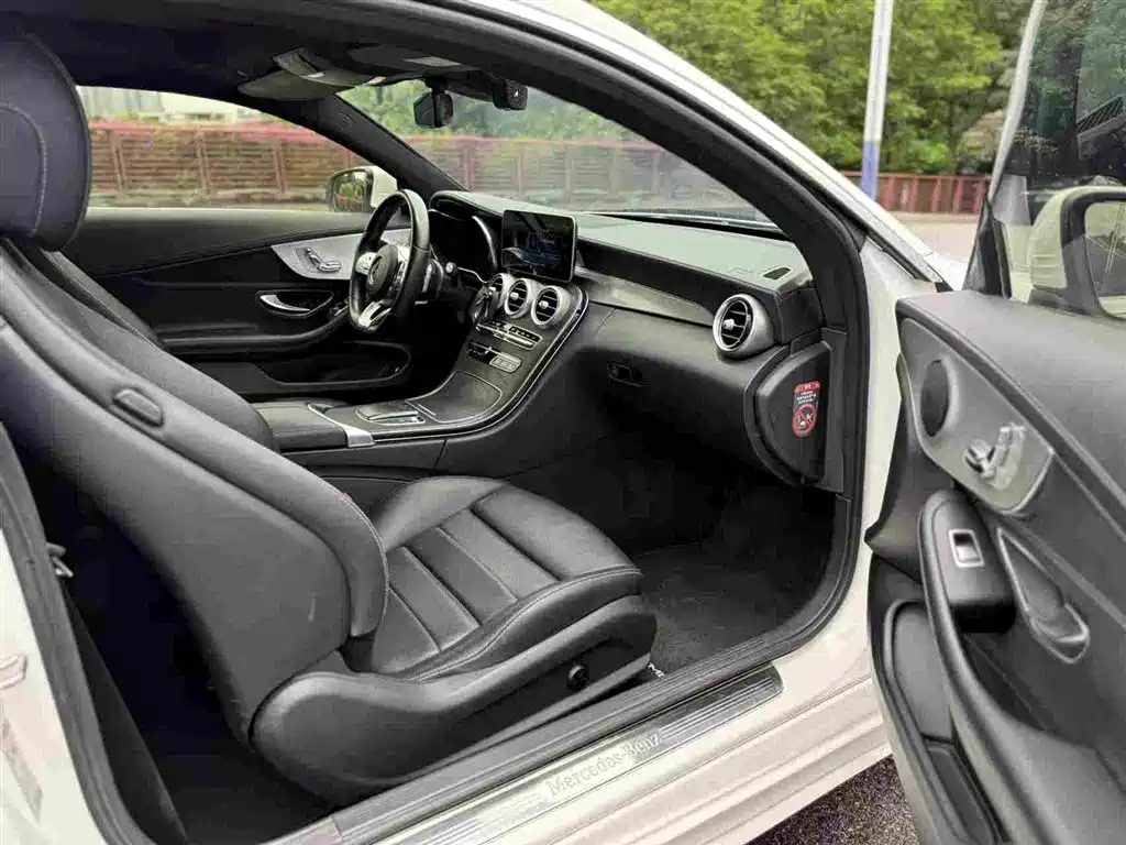 Mercedes-Benz C-Class 2019 — фото 10