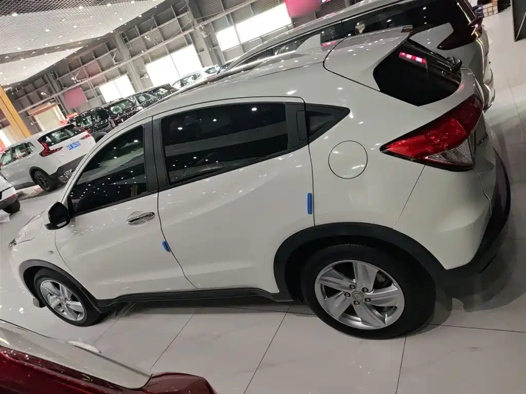 Honda Vezel 2021 — фото 11