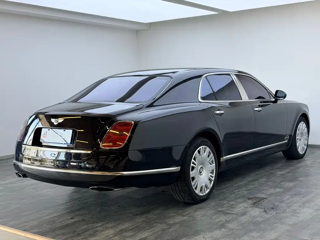 Bentley Mulsanne 2015 — фото 7