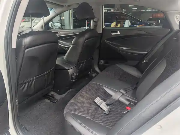 Hyundai Sonata 2013