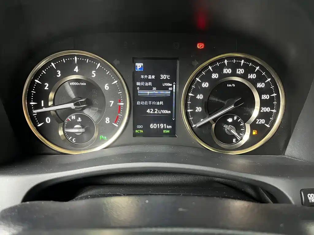 Toyota Alphard 2019 — фото 16