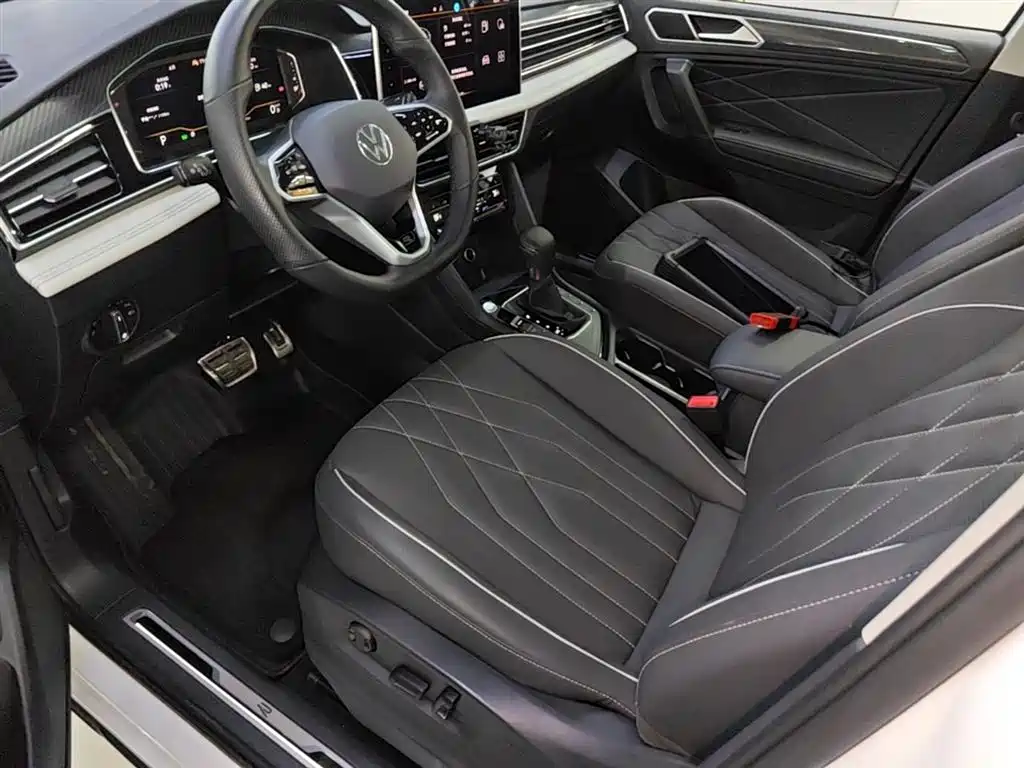 Volkswagen Tiguan L 2022 — фото 15