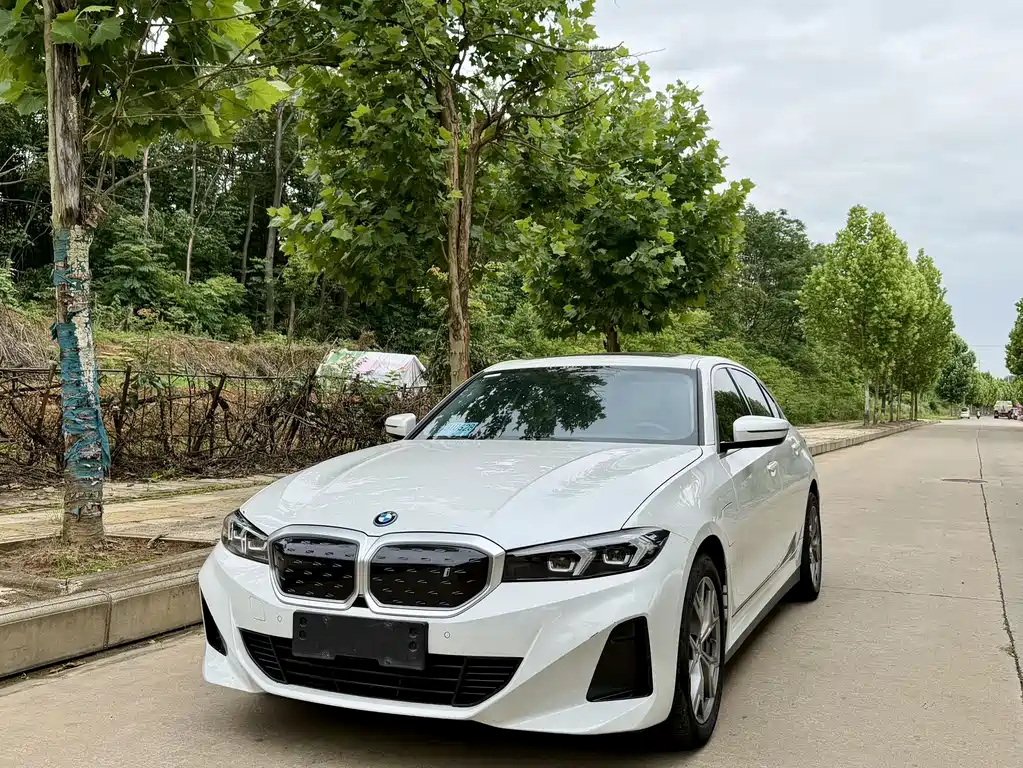 BMW i3 2023