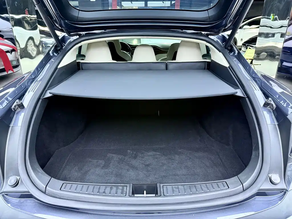 Tesla Model S 2018 — фото 7