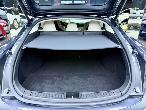 Tesla Model S 2018