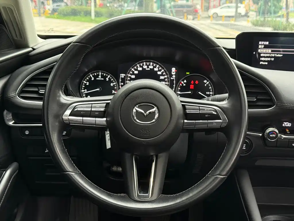 Mazda 3 Axela 2021 — фото 10