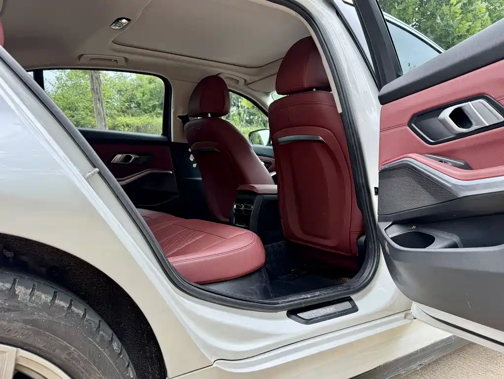 BMW i3 2023 — фото 16