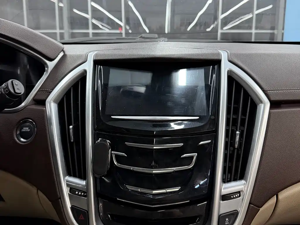 Cadillac SRX 2013 — фото 9