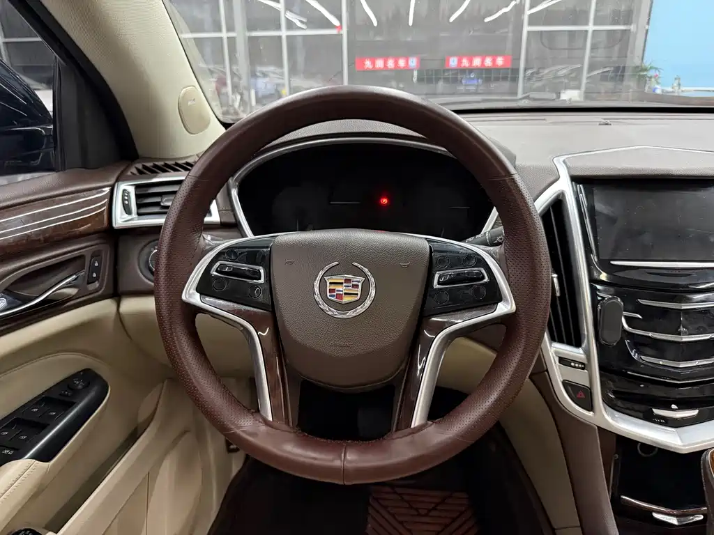 Cadillac SRX 2013 — фото 10