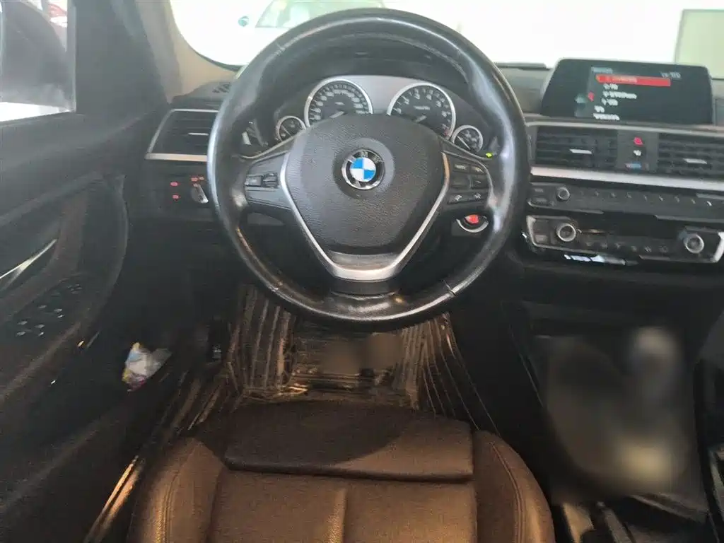BMW 3 Series 2018 — фото 3