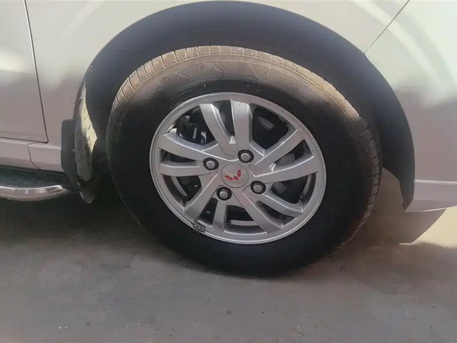 Wuling Hongguang 2023
