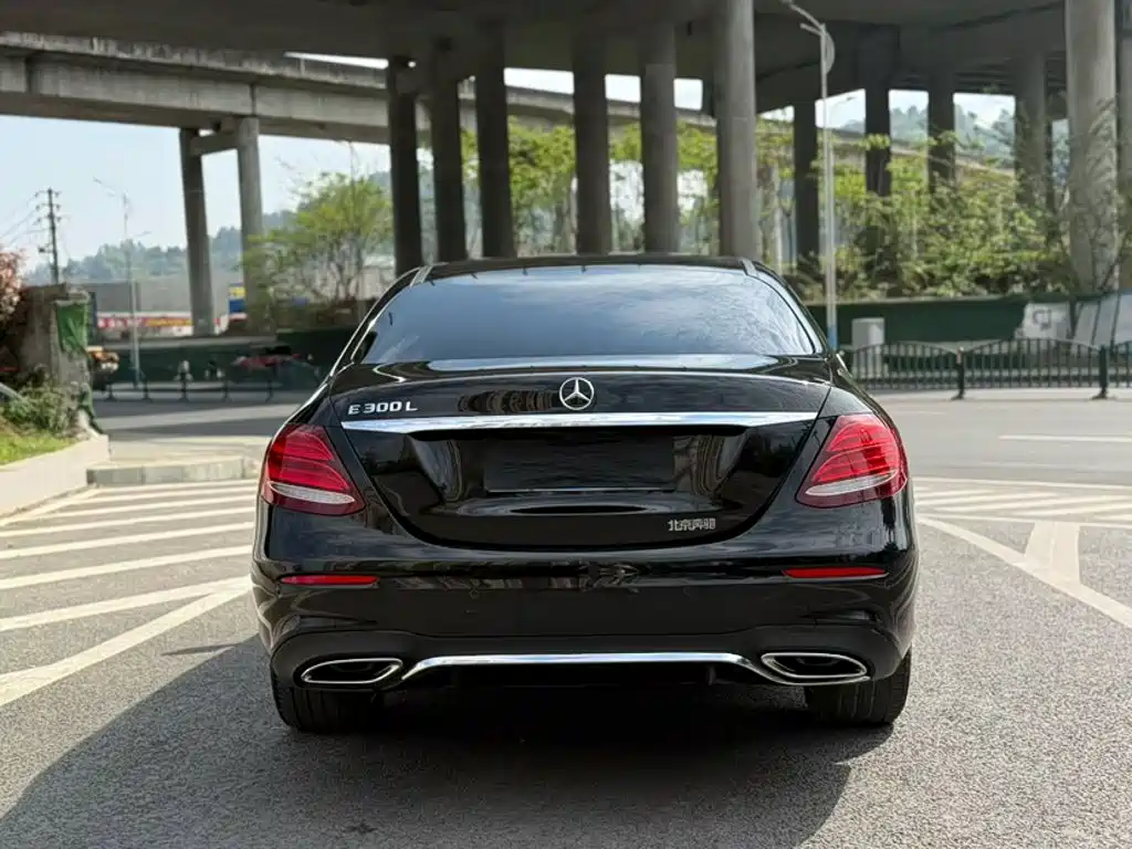 Mercedes-Benz E-Class 2017 — фото 8