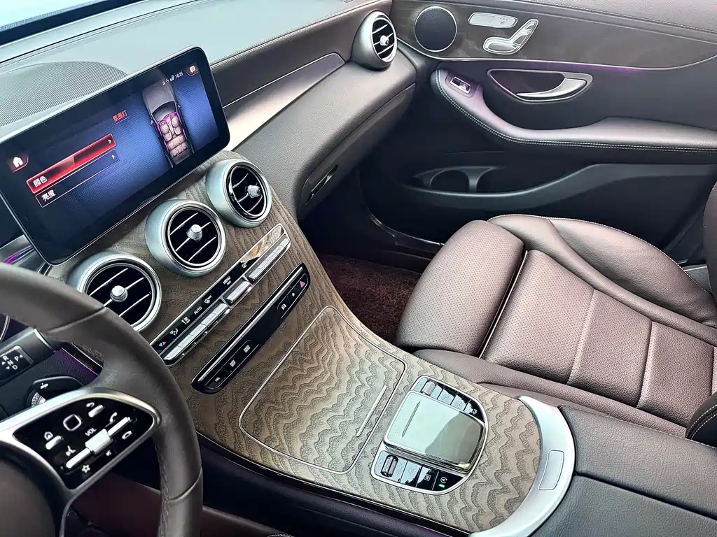 Mercedes-Benz GLC 2023 — фото 18