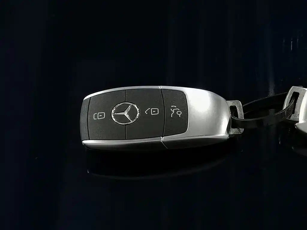 Mercedes-Benz C-Class 2019 — фото 19