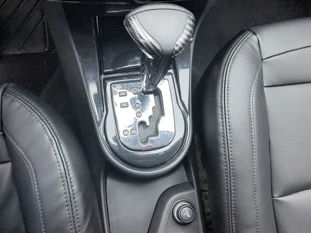 Citroen C-Quatre 2015 — фото 14
