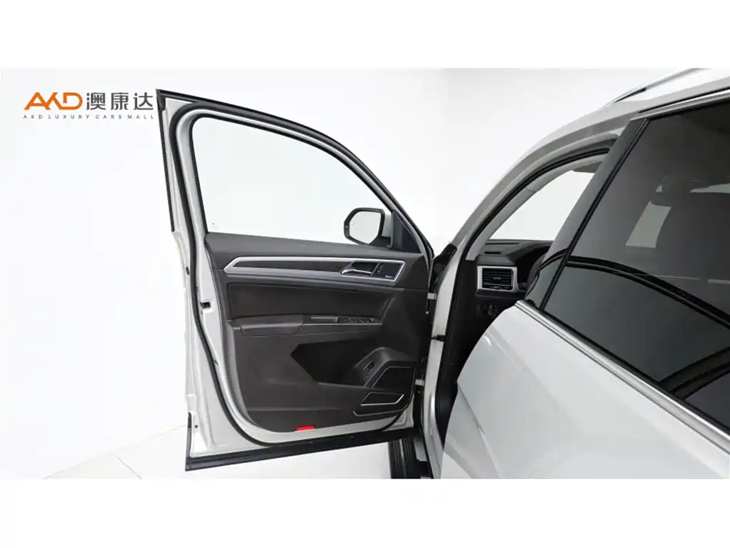 Volkswagen Teramont 2018 — фото 10
