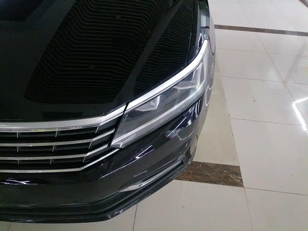 Volkswagen Passat 2017 — фото 24