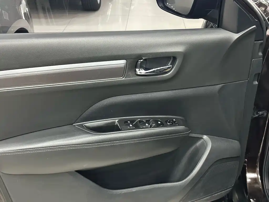 Renault Koleos 2018 — фото 14