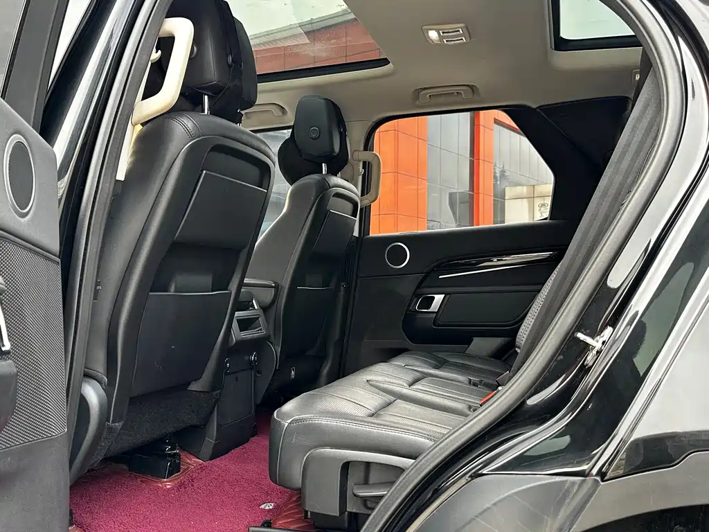 Land Rover Discovery 2019 — фото 11