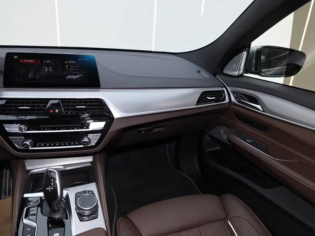 BMW 6 Series GT 2019 — фото 30