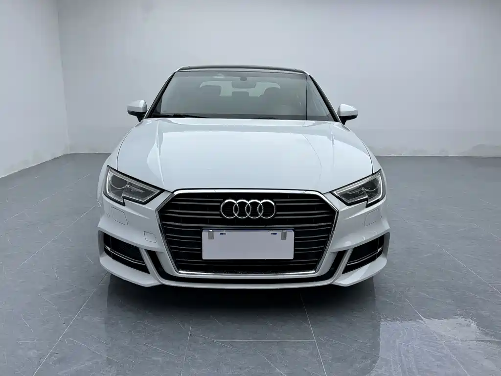 Audi A3 2017 — фото 2