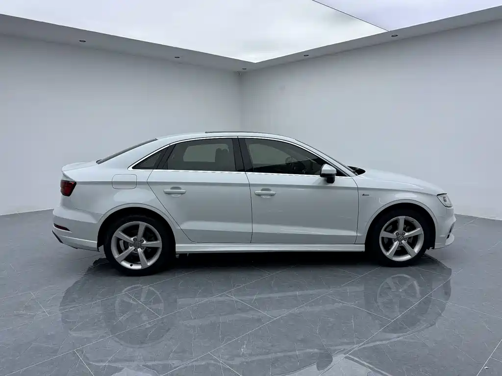 Audi A3 2017 — фото 7