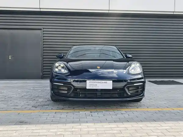 Porsche Panamera 2022