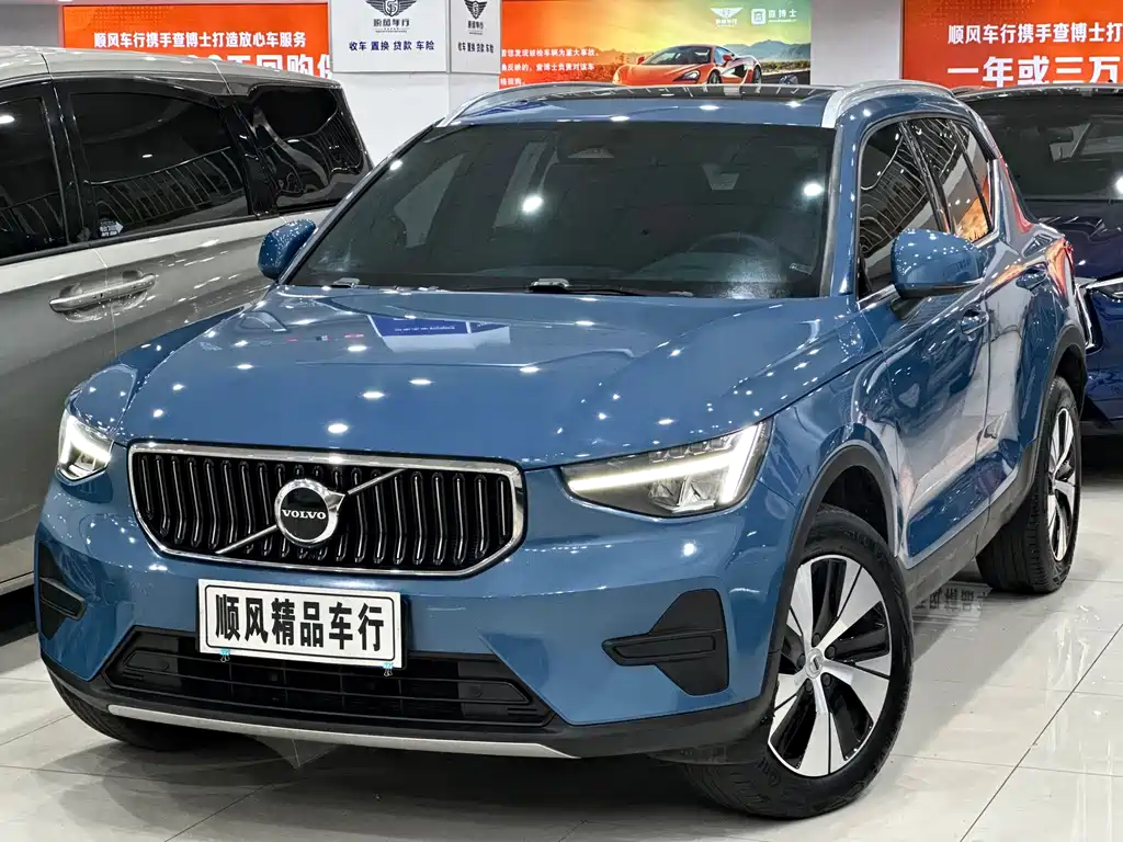 Volvo XC40 2022 — фото 2