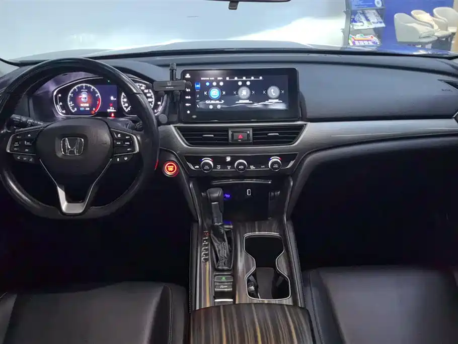 Honda Accord 2022 — фото 12