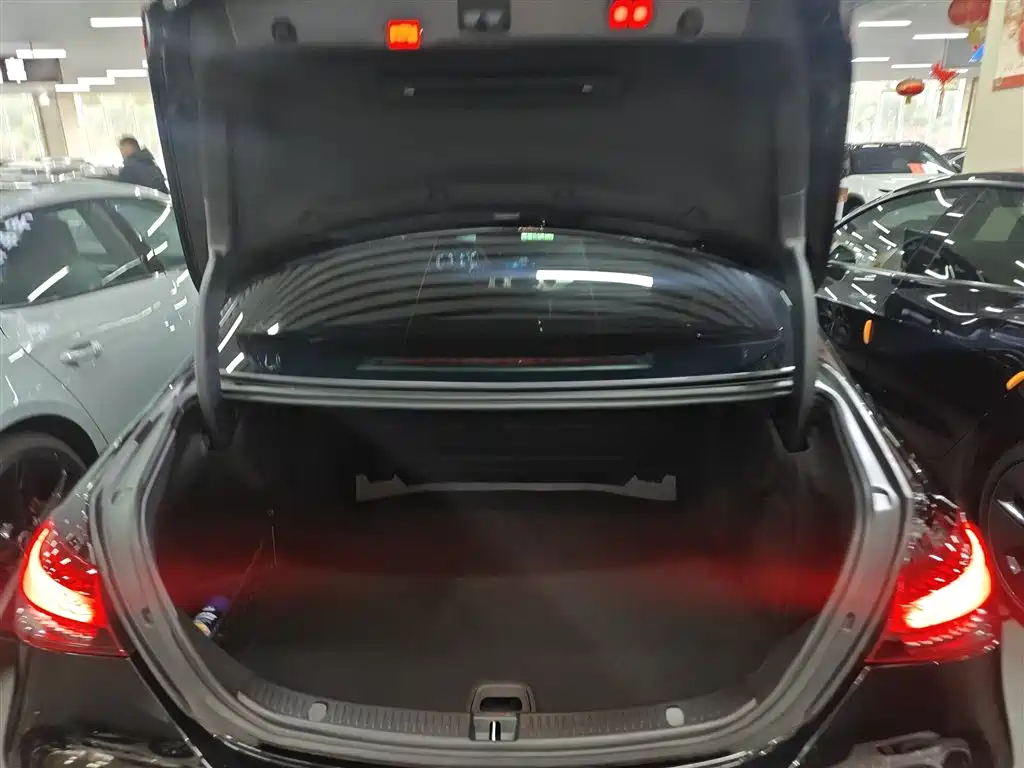 Mercedes-Benz E-Class 2023 — фото 15