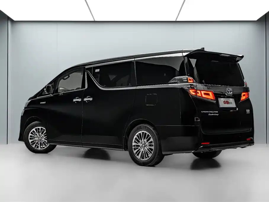 Toyota Vellfire 2022 — фото 5
