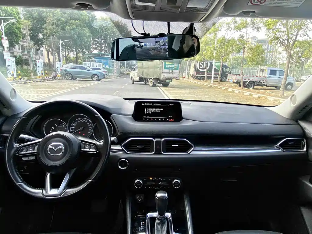 Mazda CX-5 2018 — фото 11