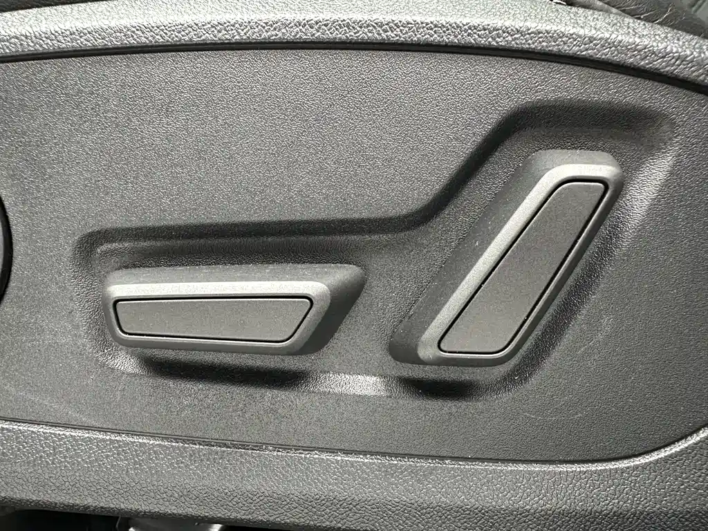 Audi A3 2023 — фото 12