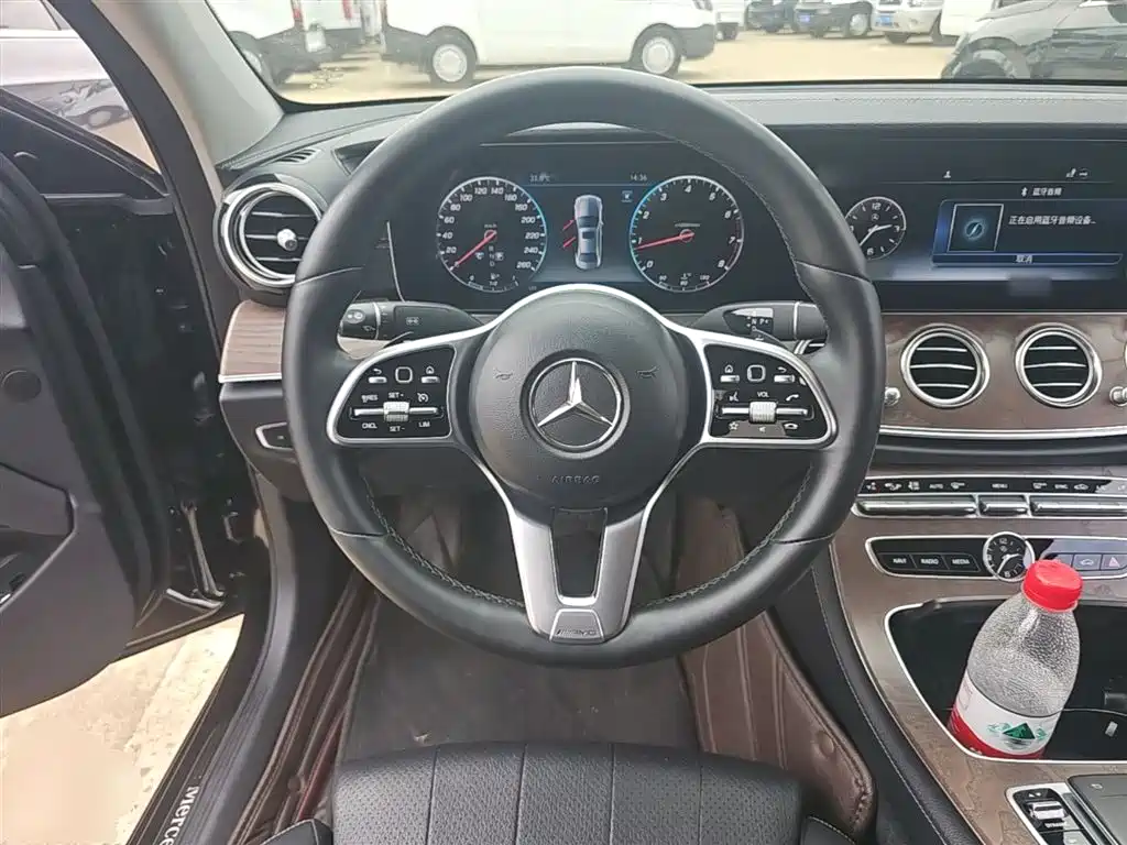 Mercedes-Benz E-Class 2019 — фото 11