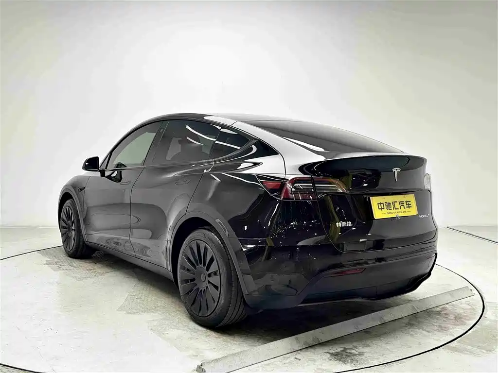 Tesla Model Y 2023 — фото 19