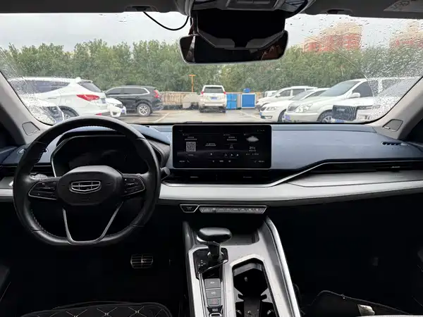 Geely Xingrui 2022