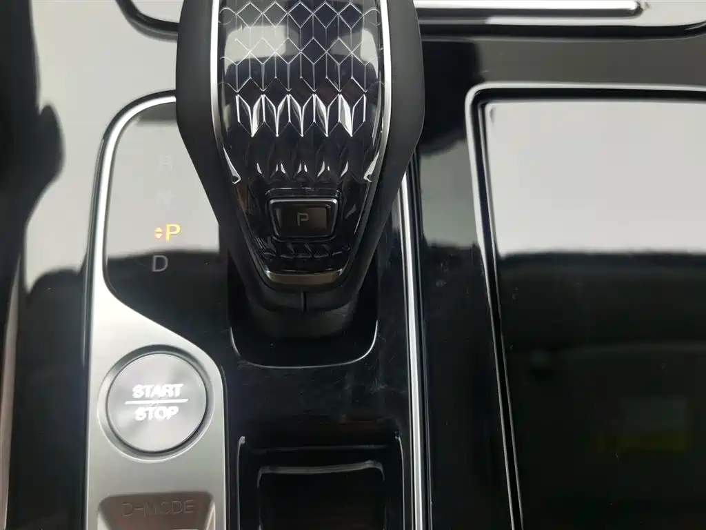GAC Motor Trumpchi E9 2025 — фото 13