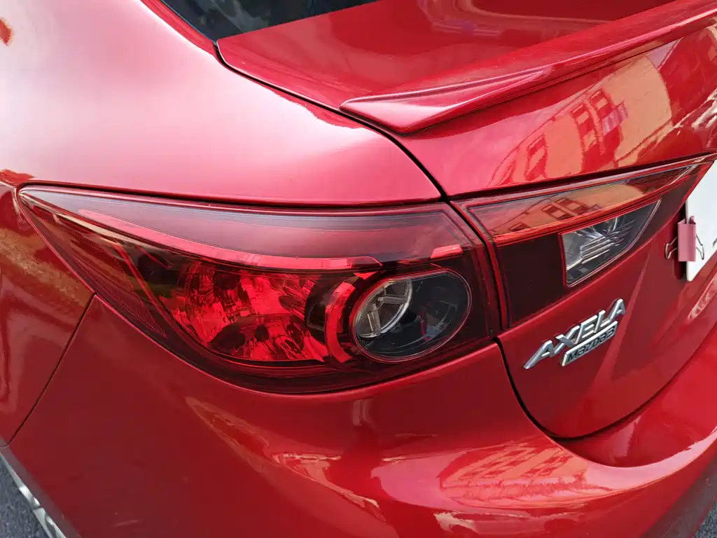 Mazda 3 Axela 2014 — фото 12
