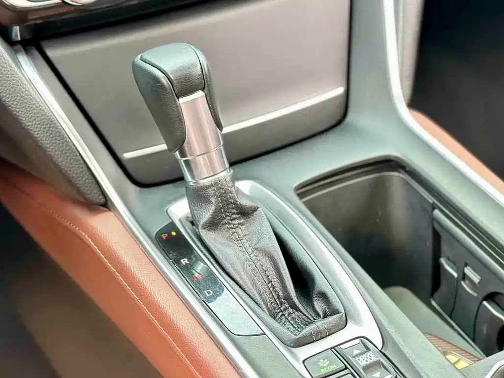 Honda Inspire 2019 — фото 15