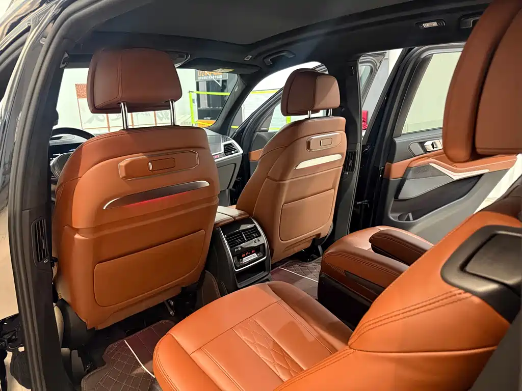 BMW X7 2022 — фото 17