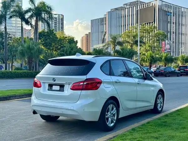BMW 2 Series Station Wagon 2017