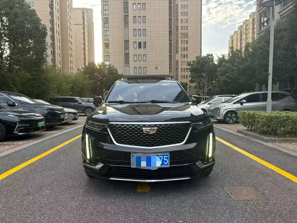 Cadillac XT6 2021 — фото 2