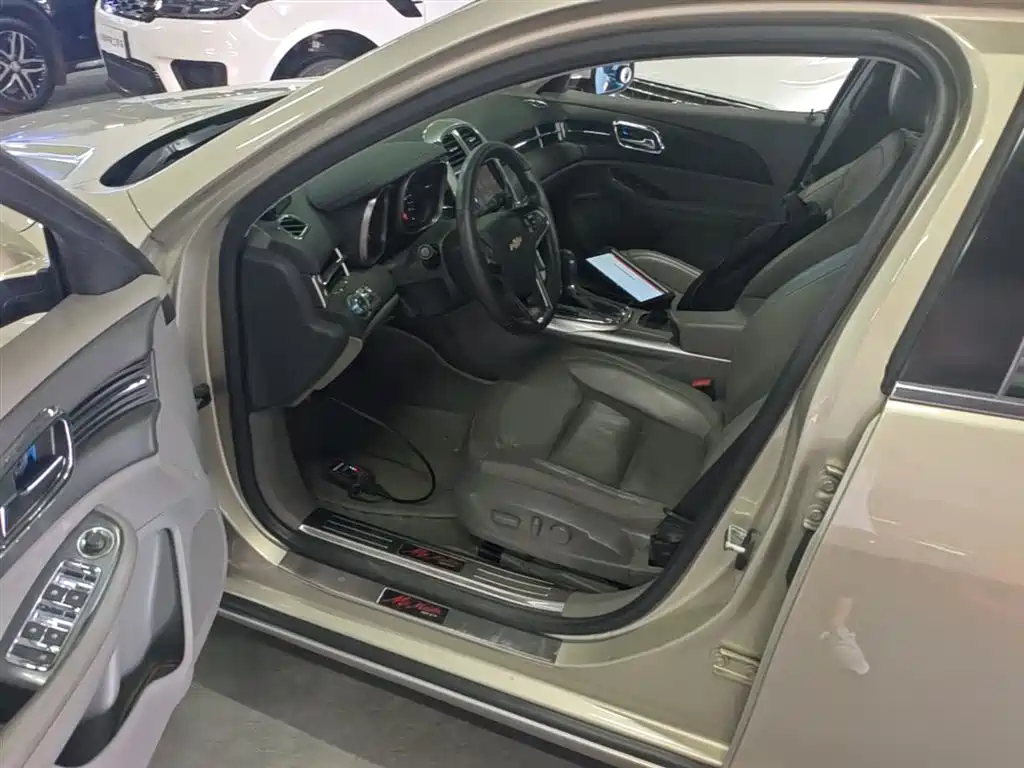 Chevrolet Malibu 2015 — фото 15