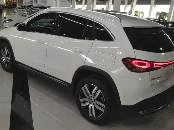 Mercedes-Benz EQA 2022