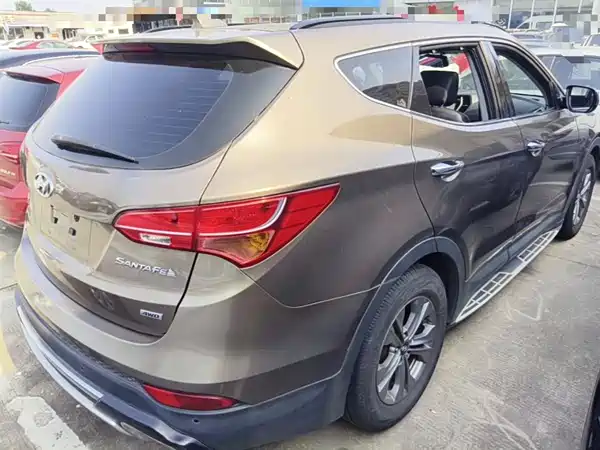 Hyundai Santa Fe 2015