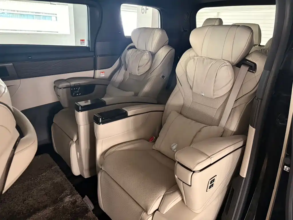 Toyota Alphard 2025 — фото 10