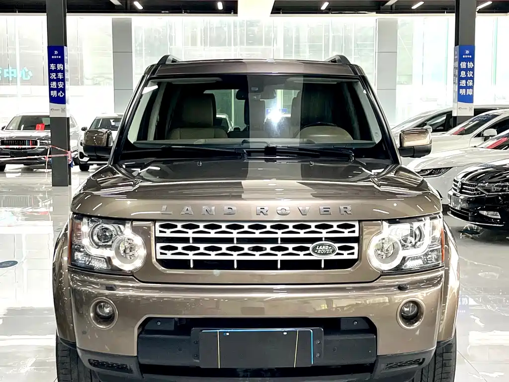 Land Rover Discovery 2012 — фото 2