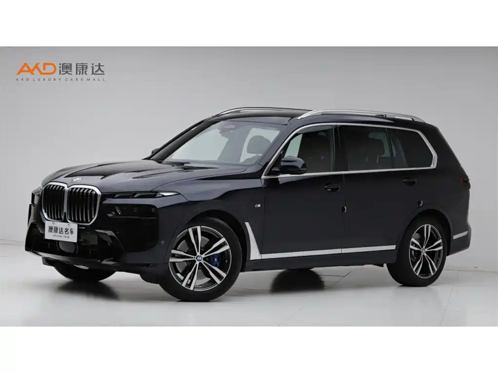 BMW X7 2023 — фото 1