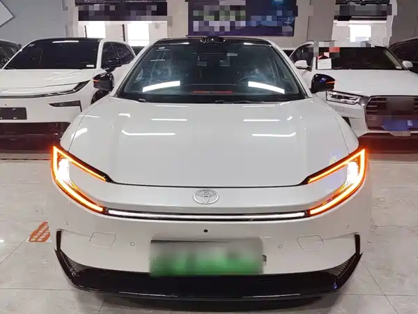 Toyota bZ5 2025