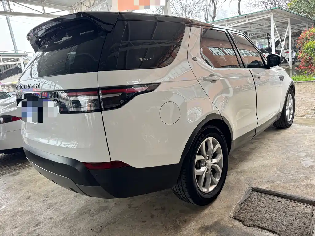 Land Rover Discovery 2018 — фото 11